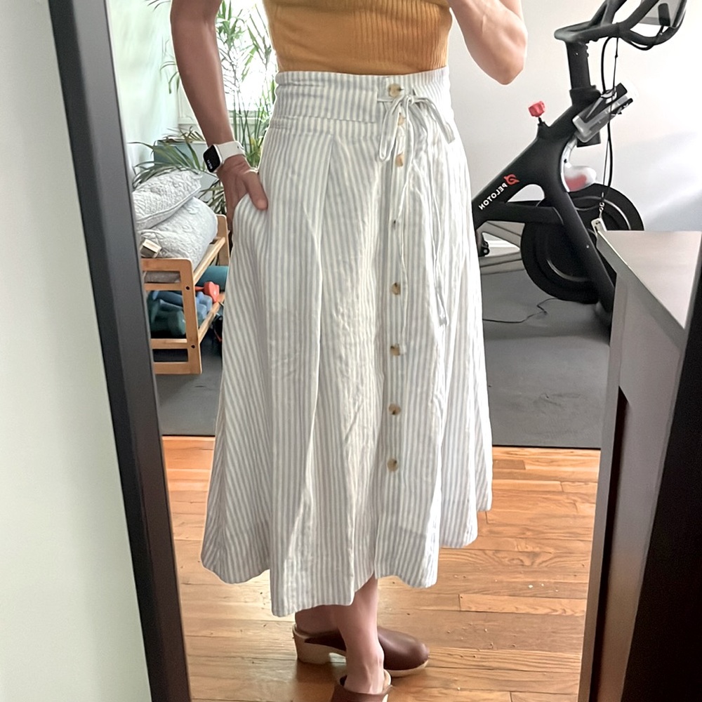 Striped linen button-front skirt